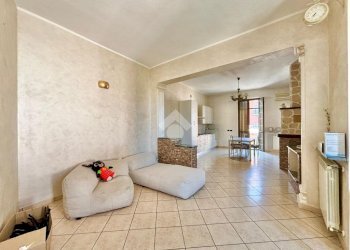 Four-room apartment via Langhi, Novara - photo 6
