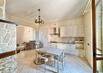 Four-room apartment via Langhi, Novara - photo 8