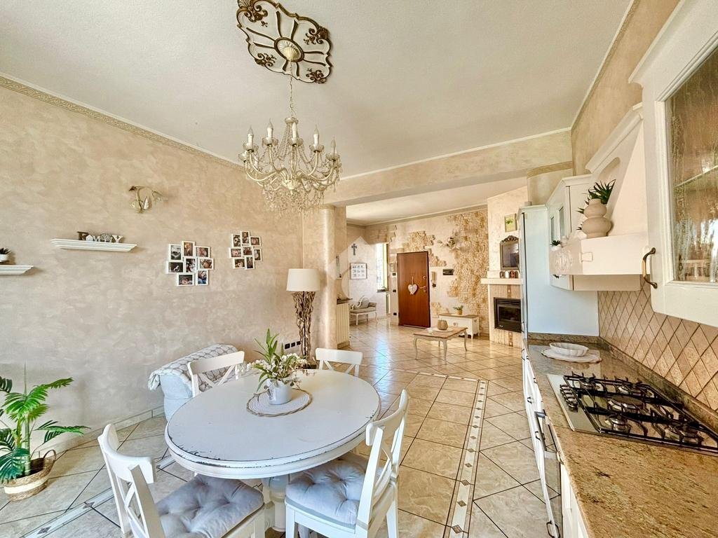 Four-room apartment Via Langhi, Novara - photo 3