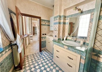Four-room apartment Via Langhi, Novara - photo 9