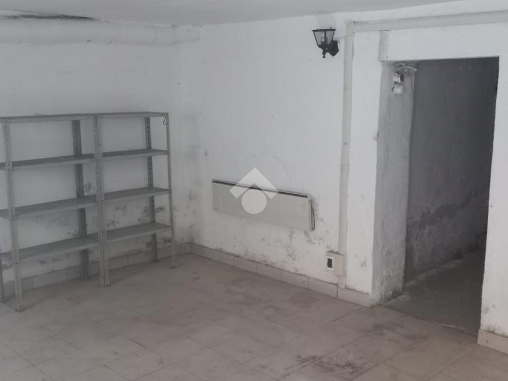 Magazzino Via della Libertà, Genova (zona Foce) - foto 1