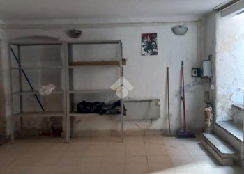 Warehouse Via della Libertà, Genova (neighborhood Foce) - photo 3