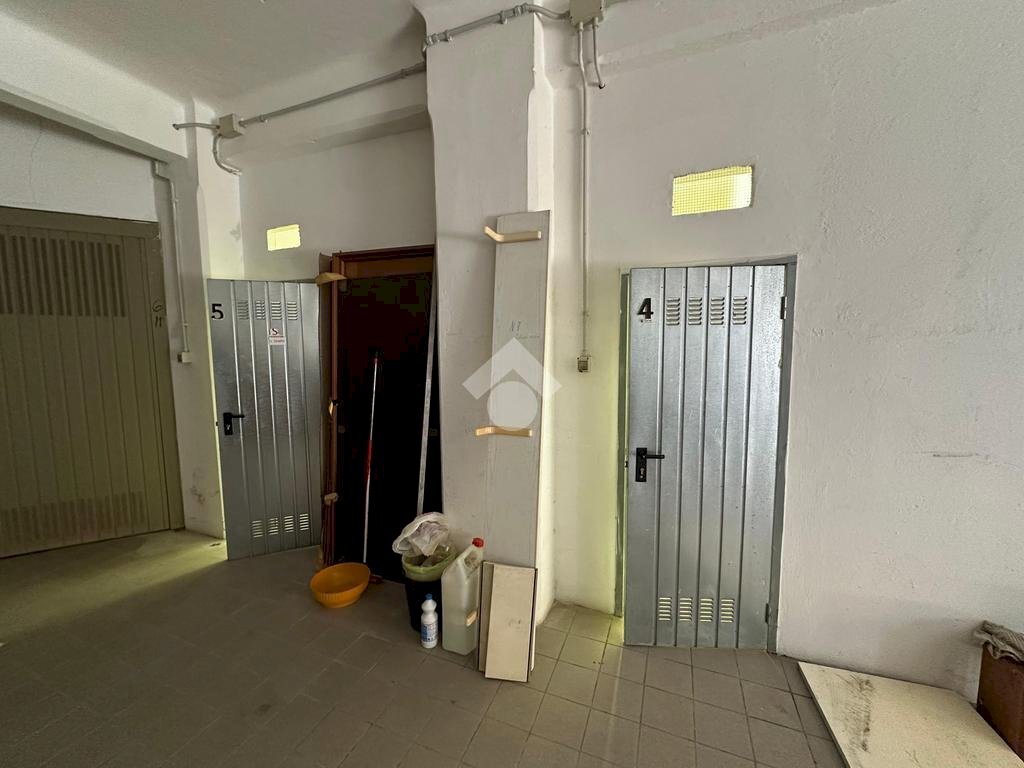 Warehouse viale goffredo franchini, Genova (neighborhood Nervi) - photo 2