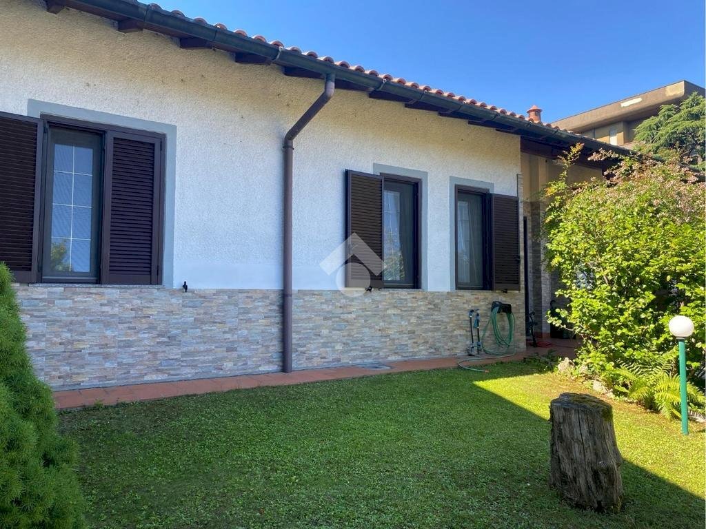 Porzione di casa Via Arturo Toscanini, Arluno - foto 1
