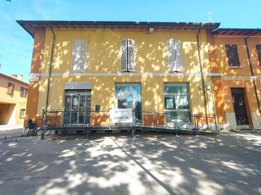 Office Piazza Francescco Baracca, Ravenna - photo 1