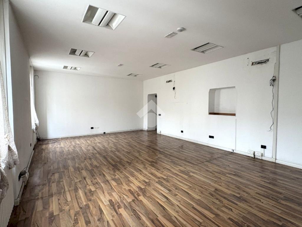 Four-room apartment Via Giuseppe Mazzini, Senago - photo 3