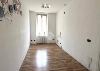 Four-room apartment Via Giuseppe Mazzini, Senago - photo 11