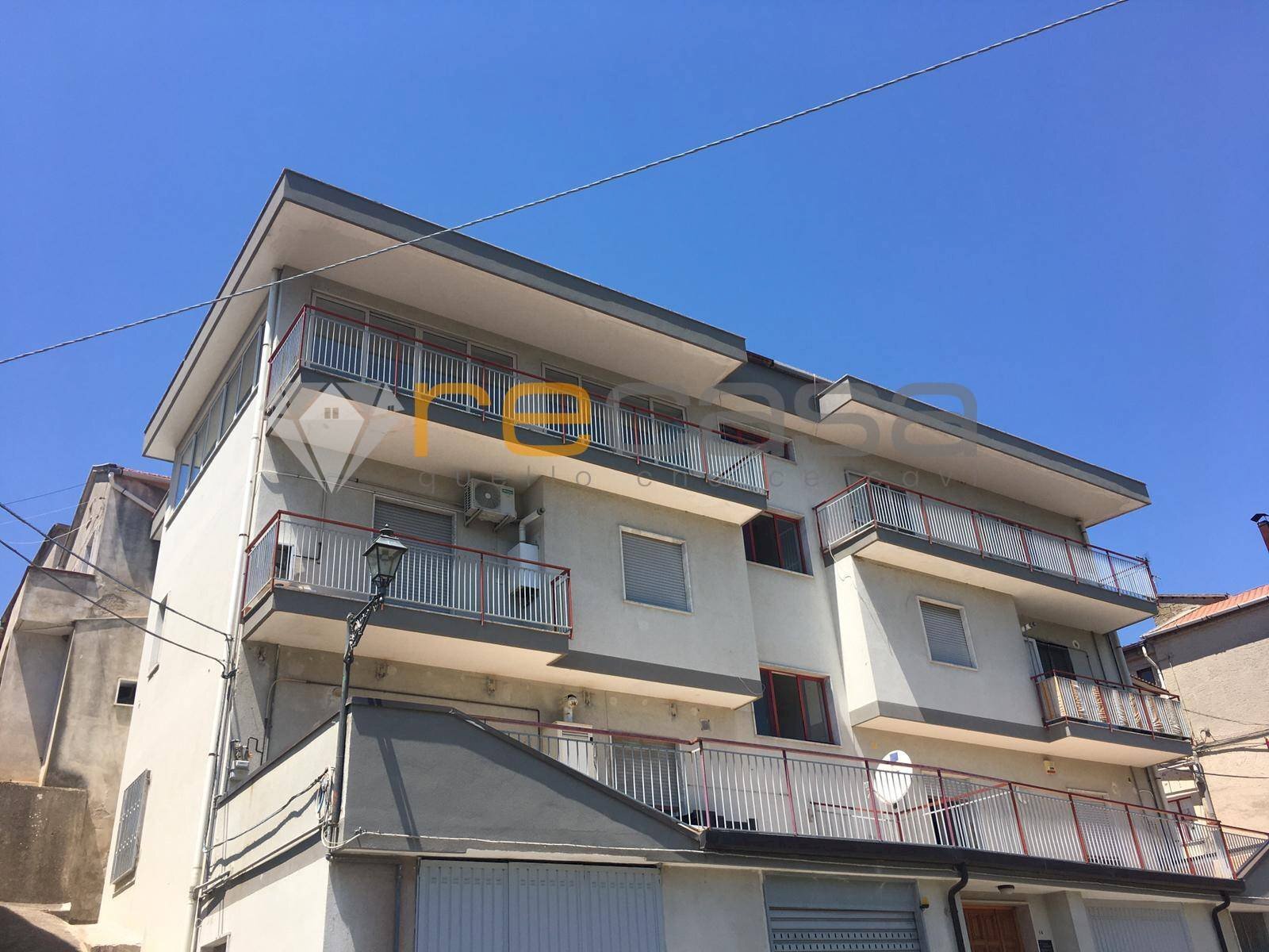 Foto 1 - Appartamento Piazza Spirito Santo
 
14, Montecorvino Rovella - foto 1