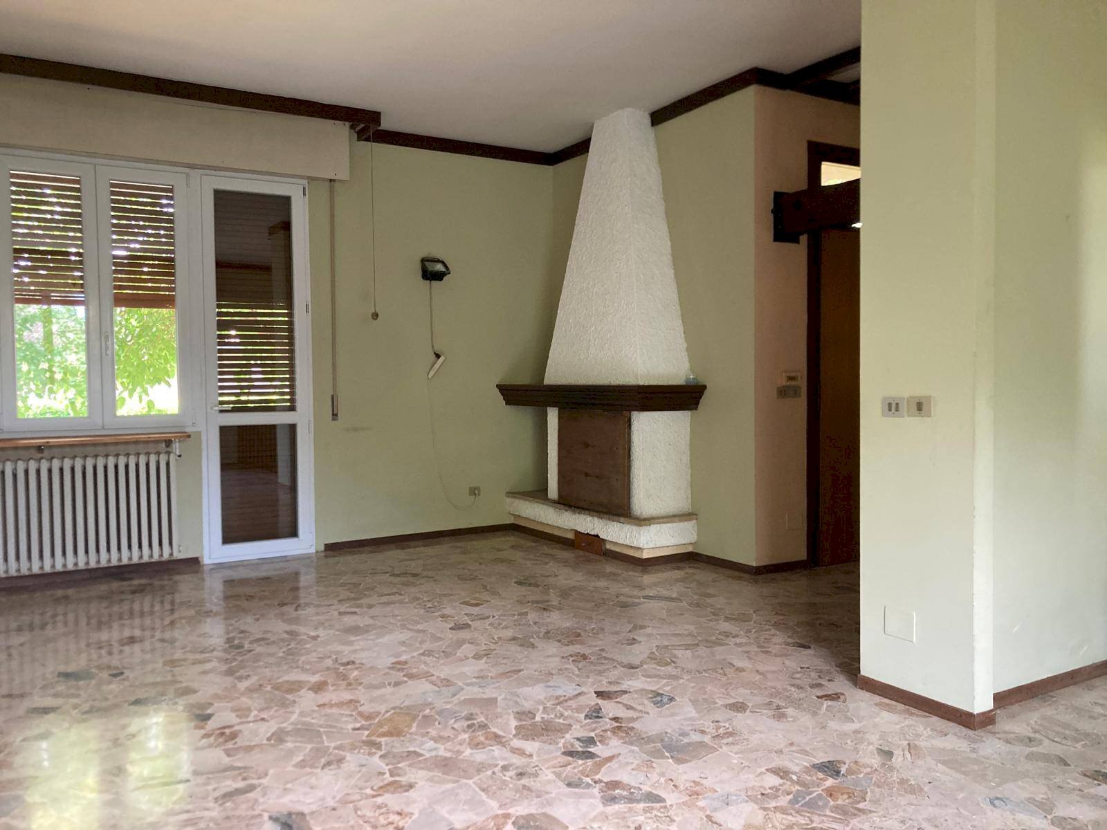 Foto 1 - Independent house VIA COLLODI, Curtatone - photo 1