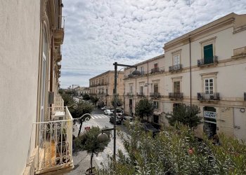 Foto 6 - Quadrilocale VIA SENATORE GAETANO MOSCUZZA
7, Siracusa - foto 6