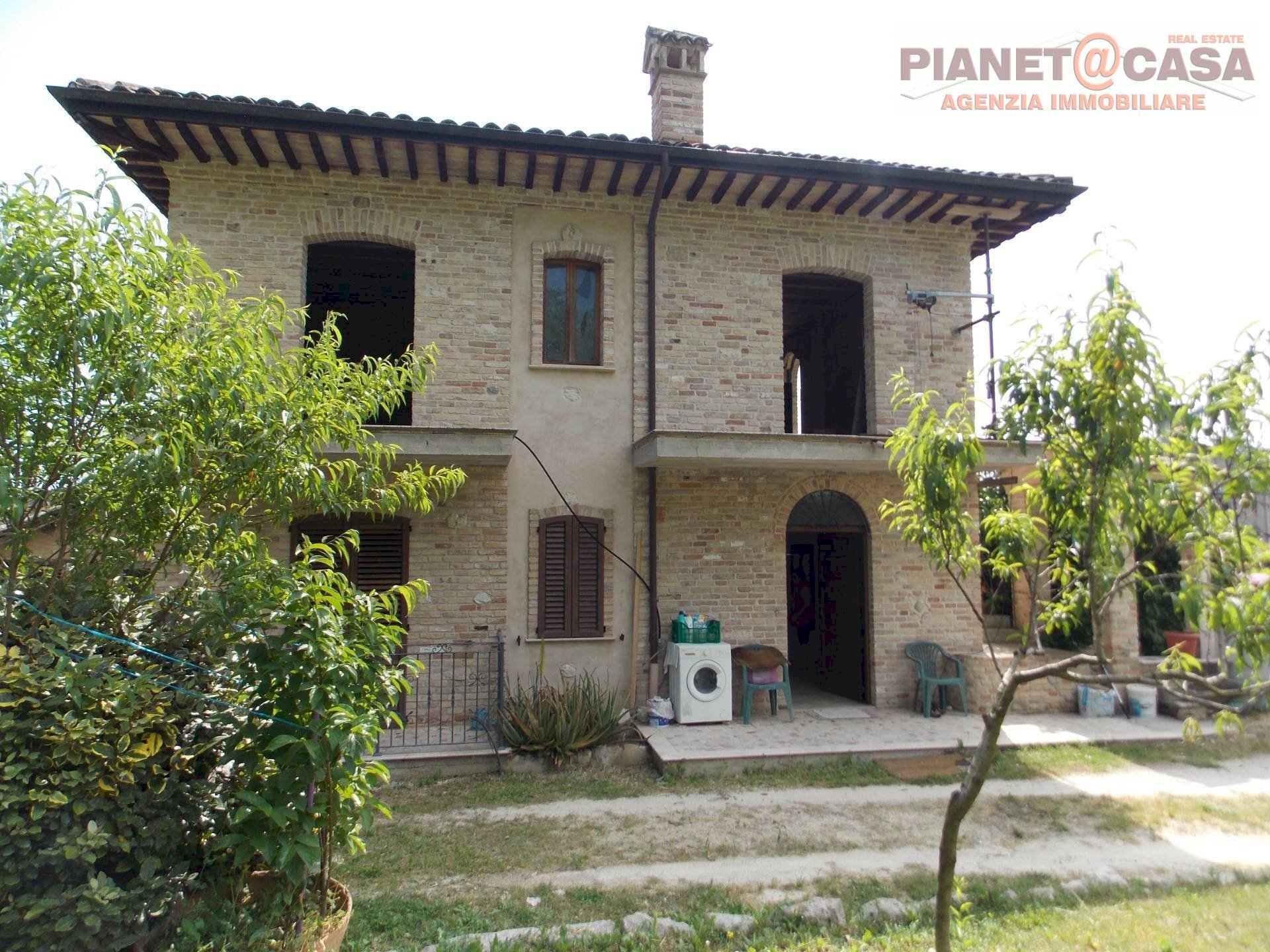 Foto 1 - Casa indipendente Contrada Cabbiano, Castel di Lama - foto 1