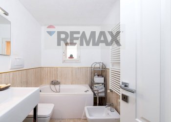 Bagno - Quadrilocale Via Paluzzi
 
3, Fiano Romano - foto 9