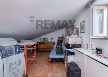 Camera / camera da letto - Quadrilocale Via Paluzzi
 
3, Fiano Romano - foto 17