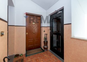 Hall / corridoio - Quadrilocale Via Paluzzi
 
3, Fiano Romano - foto 20