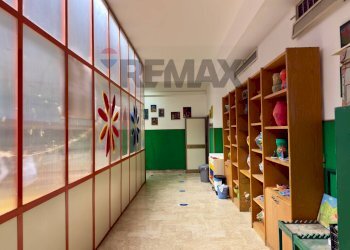 Hall / corridoio - Ufficio Via Giuseppe Lanza di Scalea
 
478/522, Palermo - foto 19