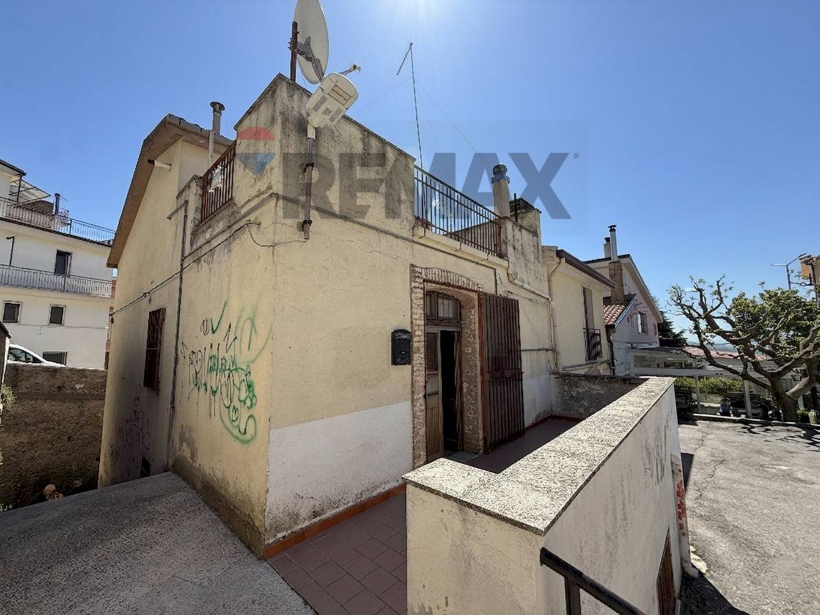 Casa all\'aperto - Semi-detached house via dei caduti, Grassano - photo 2