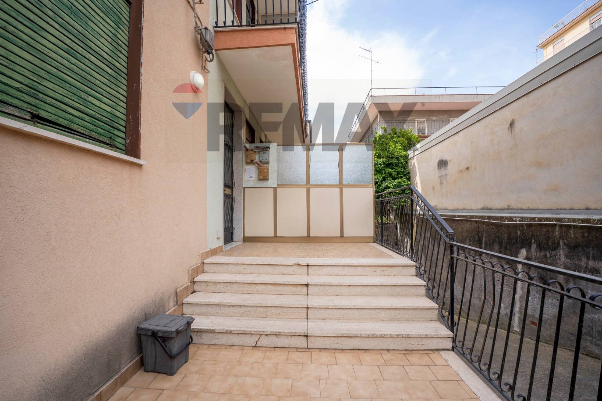 Scale - Four-room apartment Via Catania
7, Giarre - photo 2