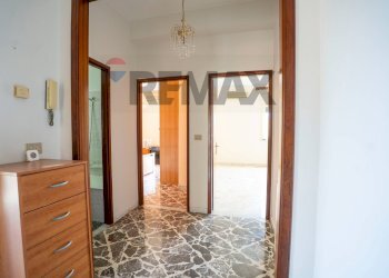 Hall / corridoio - Four-room apartment Via Catania
 
7, Giarre - photo 6