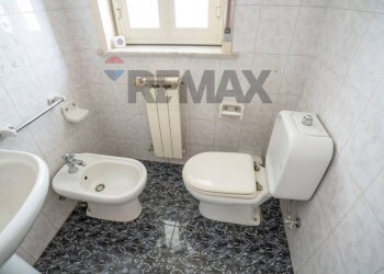 Bagno - Four-room apartment Via Catania
 
7, Giarre - photo 14