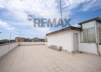 Terrazza - Four-room apartment Via Catania
 
7, Giarre - photo 18