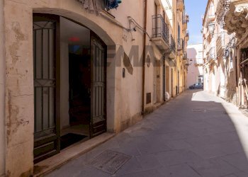 Edificio all\'aperto - Bilocale Via Giuseppe Logoteta
 
10, Siracusa - foto 2