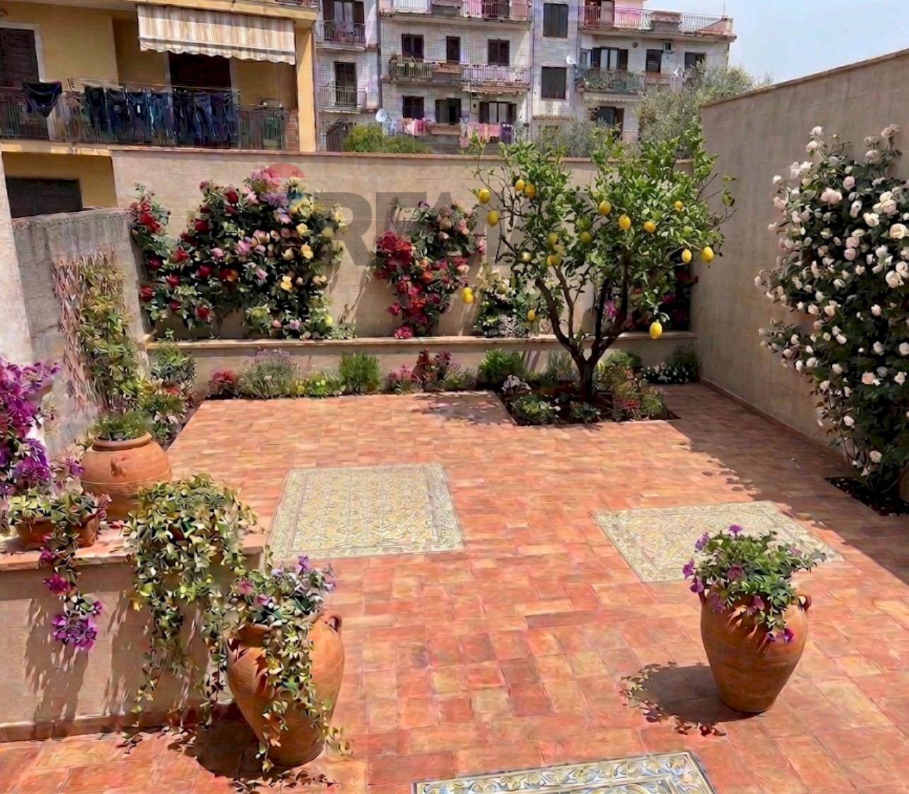 Terrazza - Casa indipendente via La Rosa
67, Pedara - foto 2