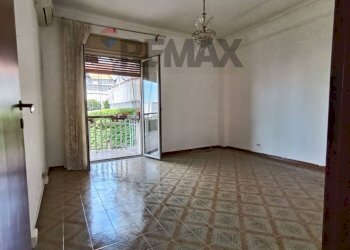 Stanza vuota - Appartamento VIA ZANGRI'
 
3, Gravina di Catania - foto 5