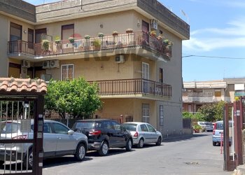 Edificio all\'aperto - Appartamento VIA ZANGRI'
 
3, Gravina di Catania - foto 10
