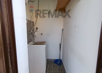 Lavanderia - Appartamento VIA ZANGRI'
 
3, Gravina di Catania - foto 15