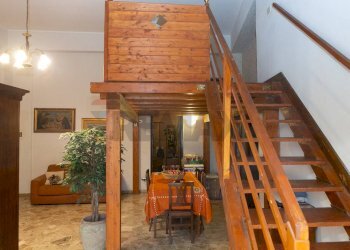 Scale - Three-room apartment Via Dei Vespri
 
6, Misterbianco - photo 14