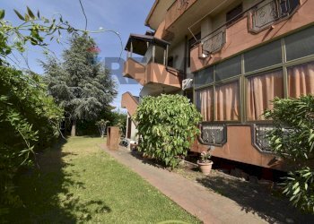 Giardino - Casa semi indipendente via treviso
 
24, Mascalucia - foto 12