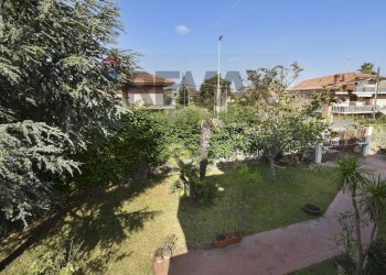 Giardino - Casa semi indipendente via treviso
 
24, Mascalucia - foto 15