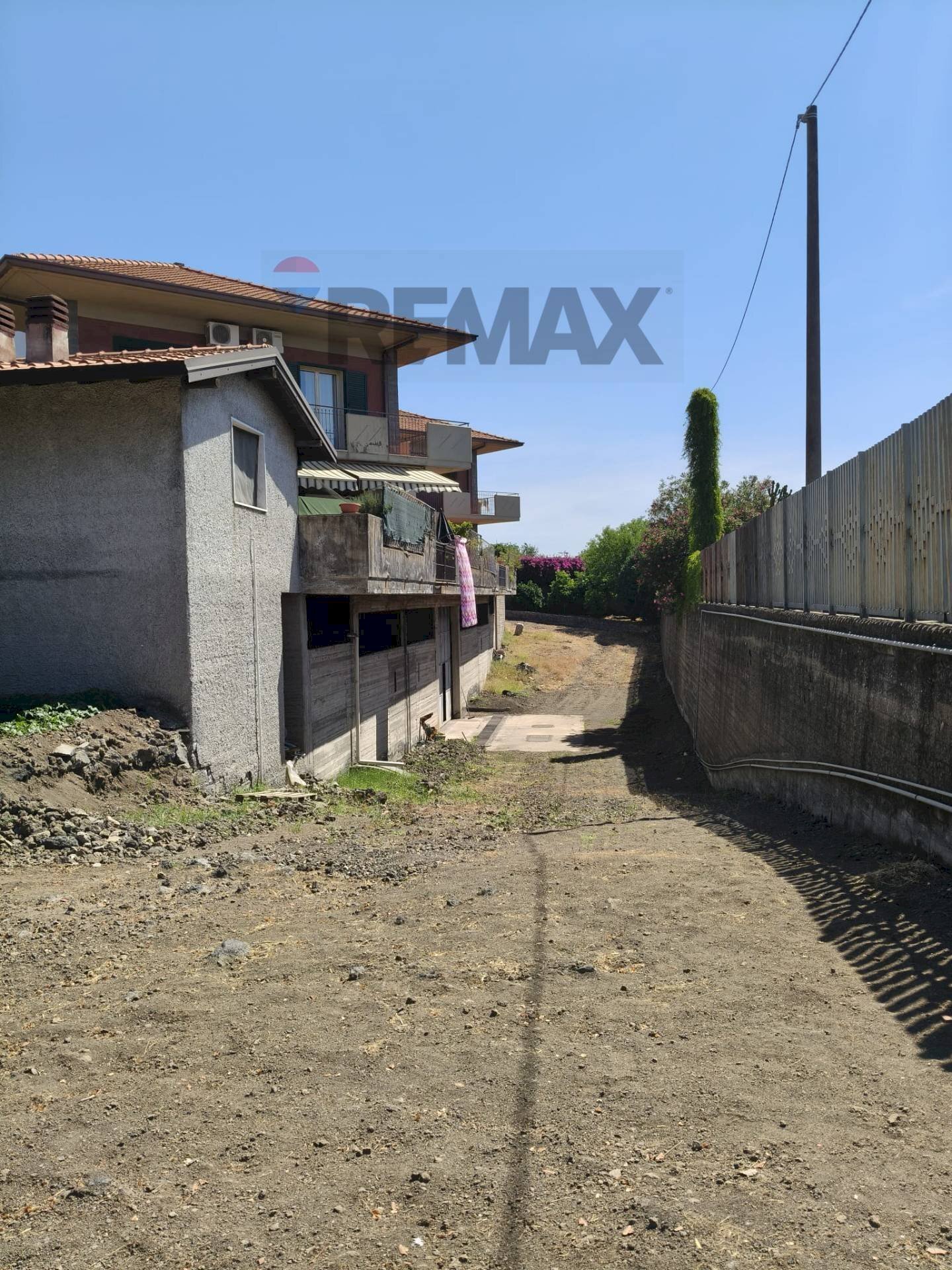 Casa all\'aperto - Commercial Premises Via San Gregorio
 
40, Mascalucia - photo 1