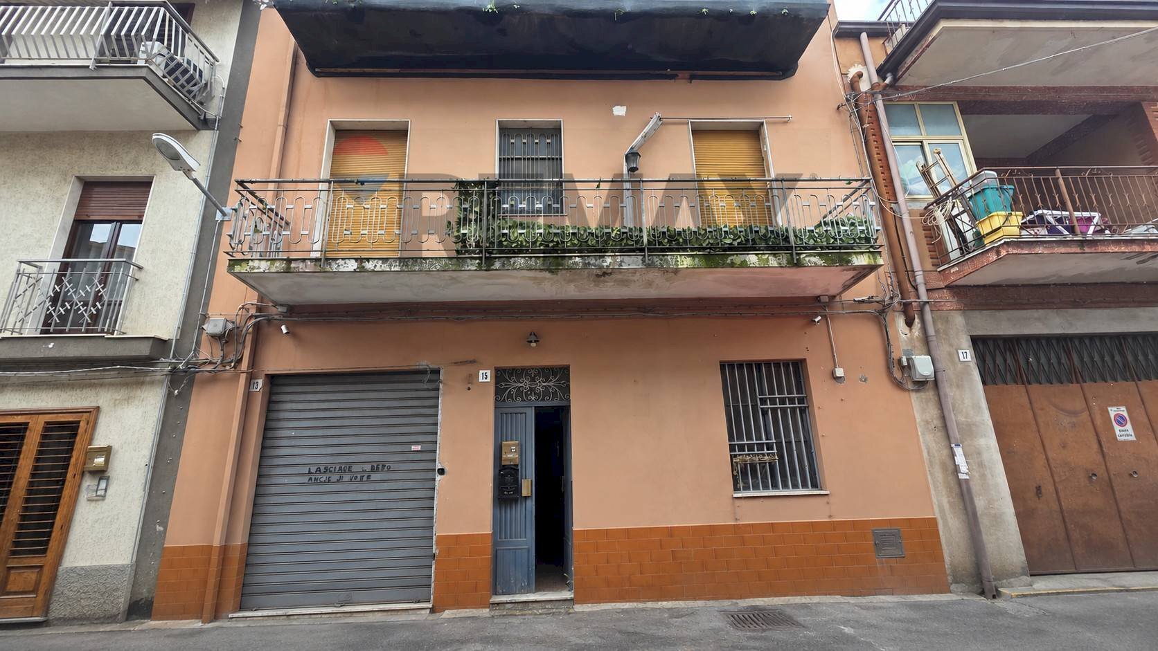 Edificio all\'aperto - Quadrilocale via Genova
 
15, San Giovanni la Punta - foto 1