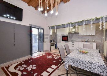 Cucina - Semi-detached house Via Porto Salvo
 
123, Acireale - photo 1