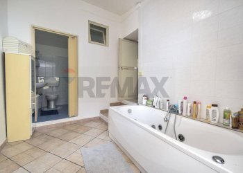 Bagno - Semi-detached house Via Porto Salvo
 
123, Acireale - photo 9