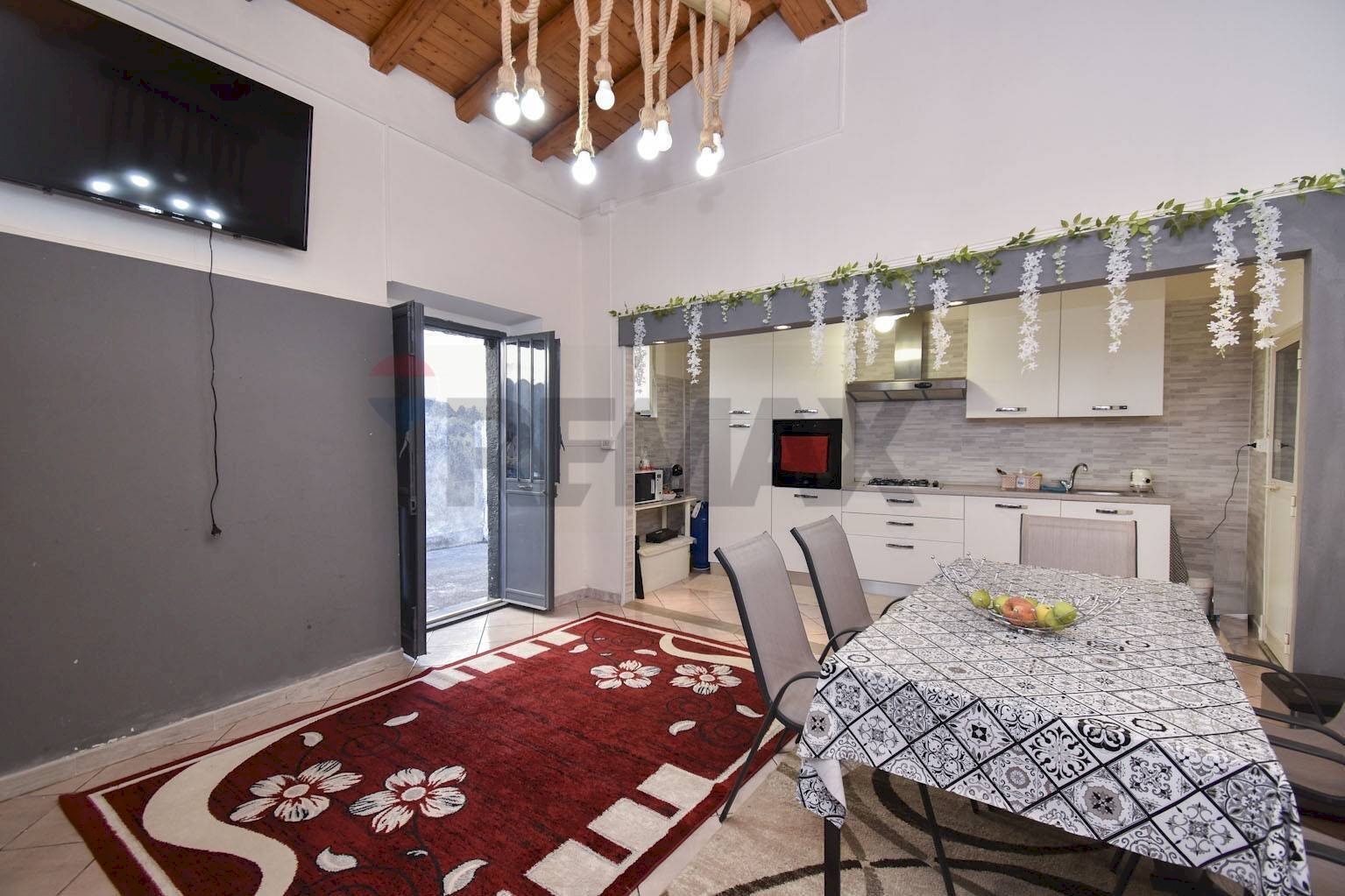 Cucina - Semi-detached house Via Porto Salvo
 
123, Acireale - photo 1