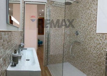 Bagno - Three-room apartment Via del Sileno
 
2, Giardini-Naxos - photo 16