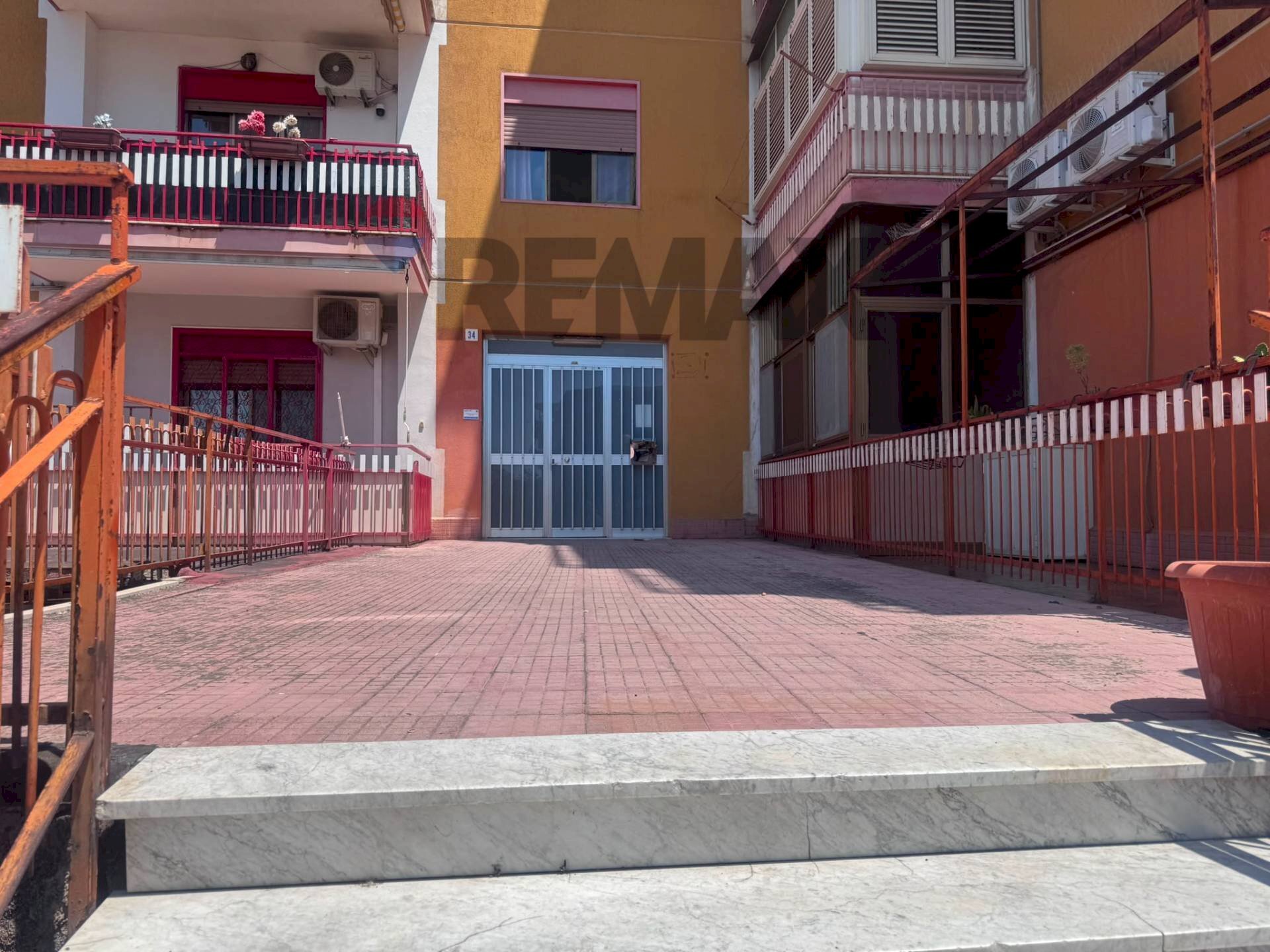 Edificio all\'aperto - Trilocale Corso Dei Mille
34, Catania - foto 3