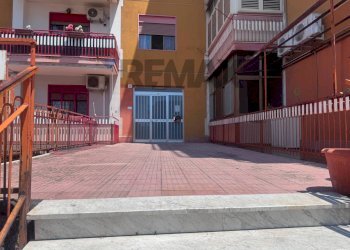 Edificio all\'aperto - Trilocale Corso Dei Mille
 
34, Catania - foto 3