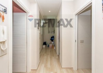 Hall / corridoio - Trilocale Via Sciara
 
19, Tremestieri Etneo - foto 10