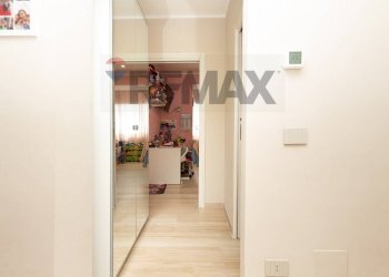 Hall / corridoio - Trilocale Via Sciara
 
19, Tremestieri Etneo - foto 21