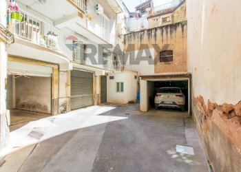 Terrazza - Trilocale Via Etnea
518, Catania - foto 8
