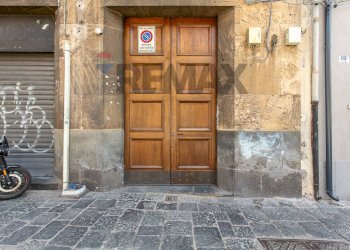 Edificio all\'aperto - Trilocale Via Etnea
518, Catania - foto 11