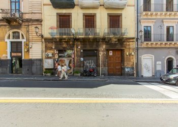 Edificio all\'aperto - Trilocale Via Etnea
518, Catania - foto 26