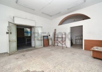 Stanza vuota - Negozio Via Galermo
64, Catania - foto 9