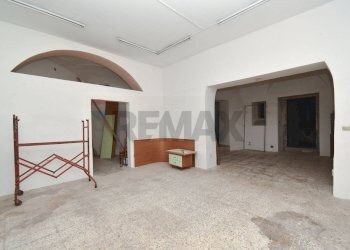 Stanza vuota - Negozio Via Galermo
64, Catania - foto 14