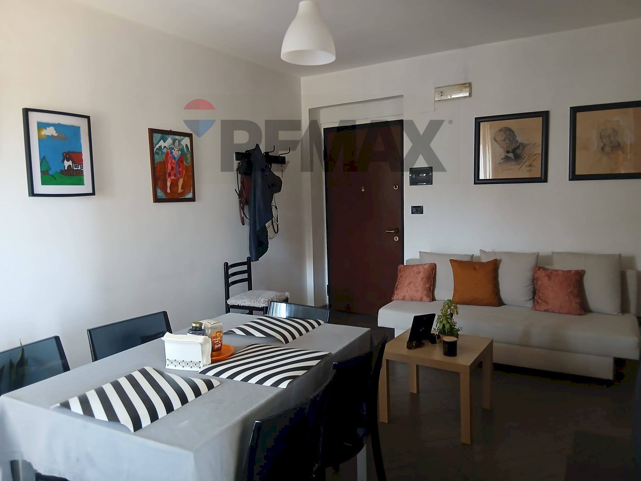 Sala da pranzo - Bilocale Via Morgione
27, San Giovanni la Punta - foto 2
