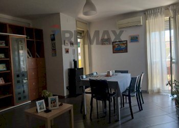 Sala da pranzo - Bilocale Via Morgione
 
27, San Giovanni la Punta - foto 2