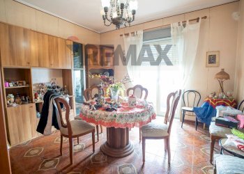 Sala da pranzo - Trilocale Via Delle Robinie
 
4, Catania - foto 8
